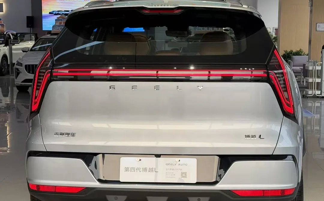 第四代博越L：空间动力双在线的家用SUV