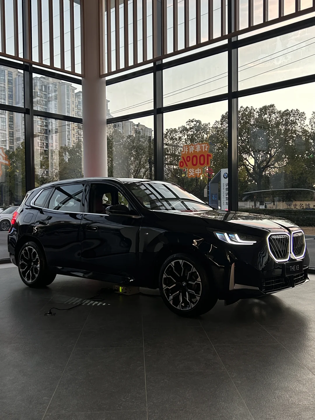 30万级豪华SUV闭眼冲！新款宝马X3真的赢麻了