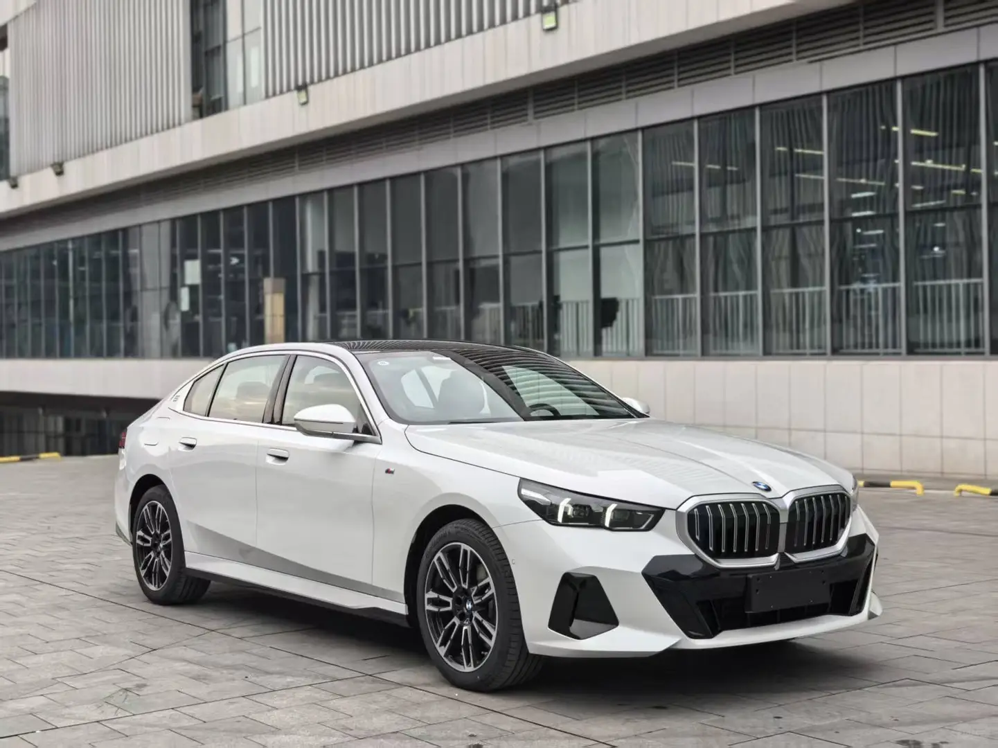 新款5系真的是宝马最大的设计败笔吗？