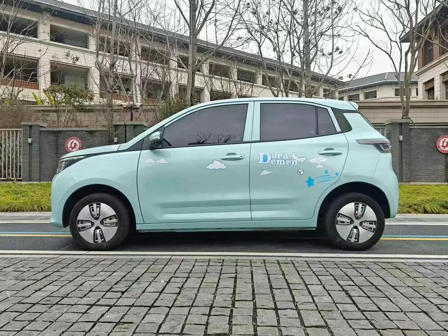 几千块，新能源，准新车，