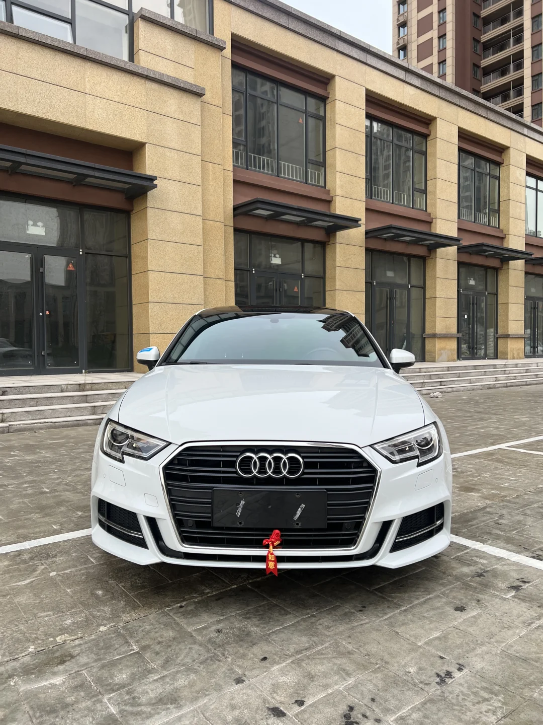 三厢完美车身线条？奥迪a3