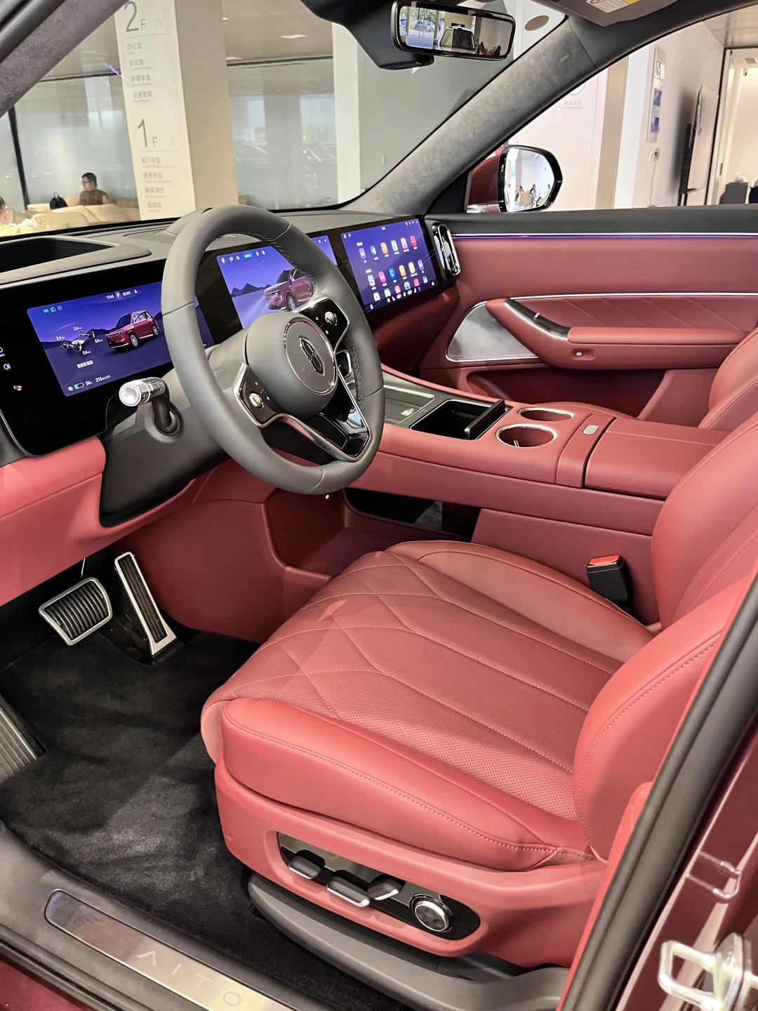 九月买车不纠结就选纯电M8