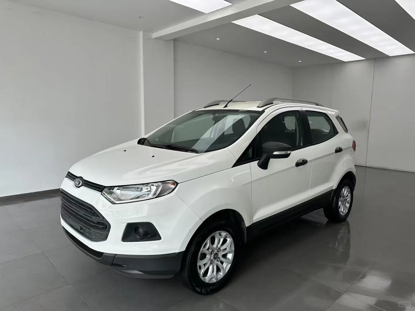 低价位的手动档代步车