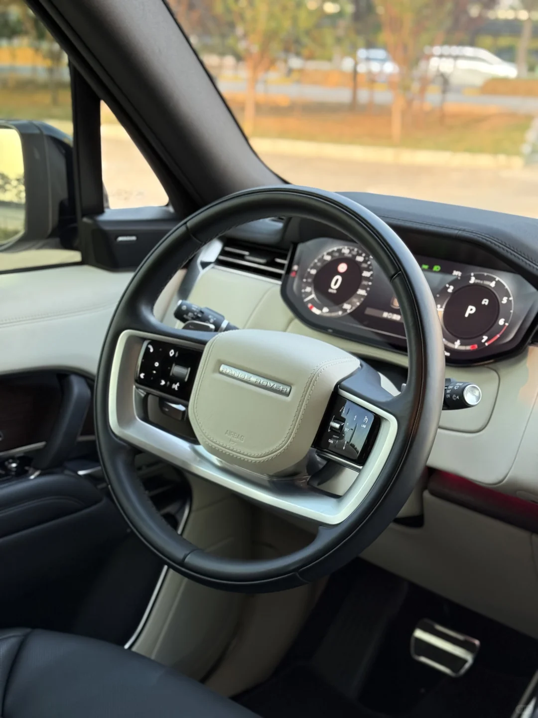 年轻气盛 路虎揽胜，年少轻狂 揽胜加长