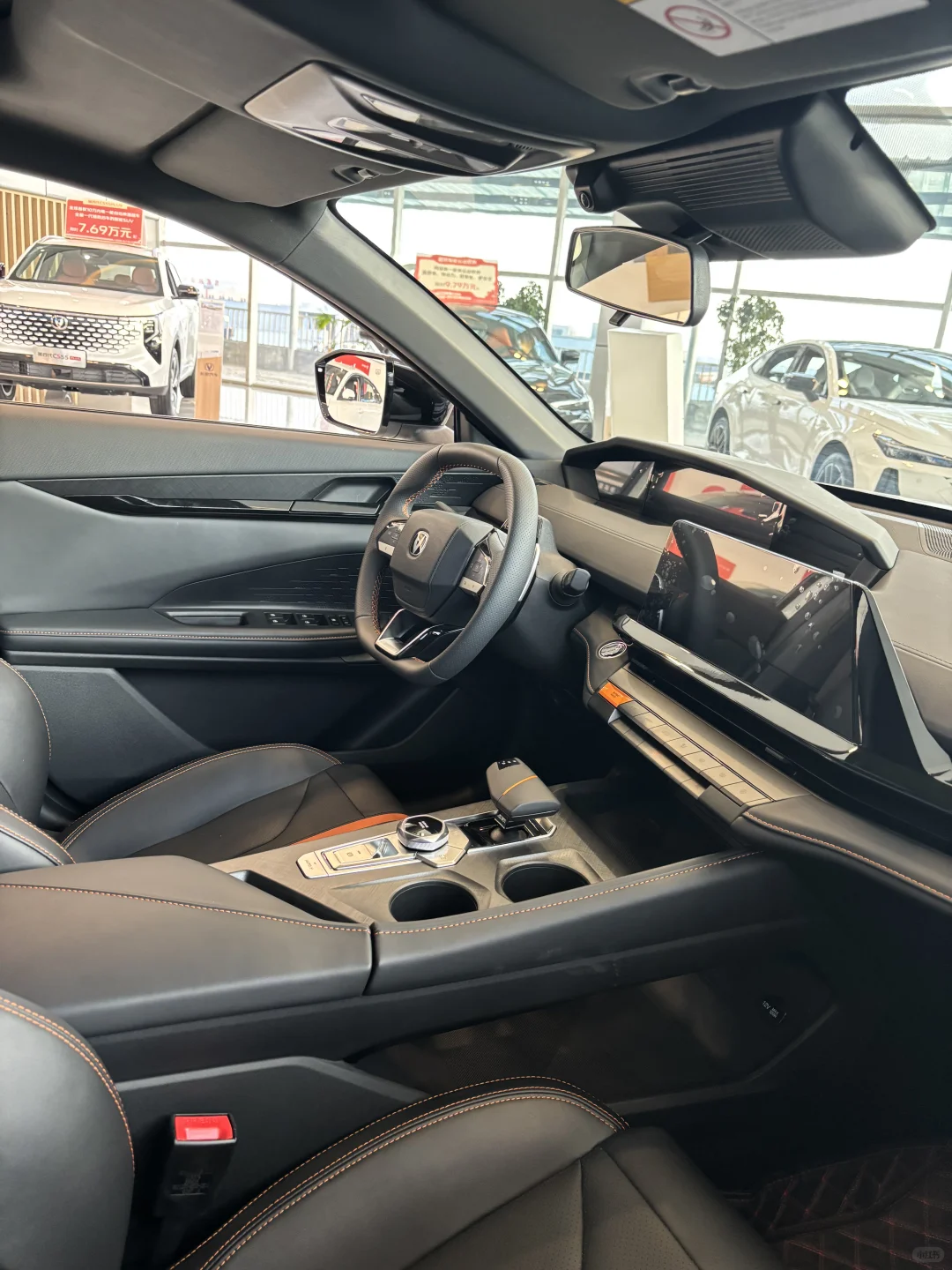 第二代UNI-V限时7.94万元起，仅限一台