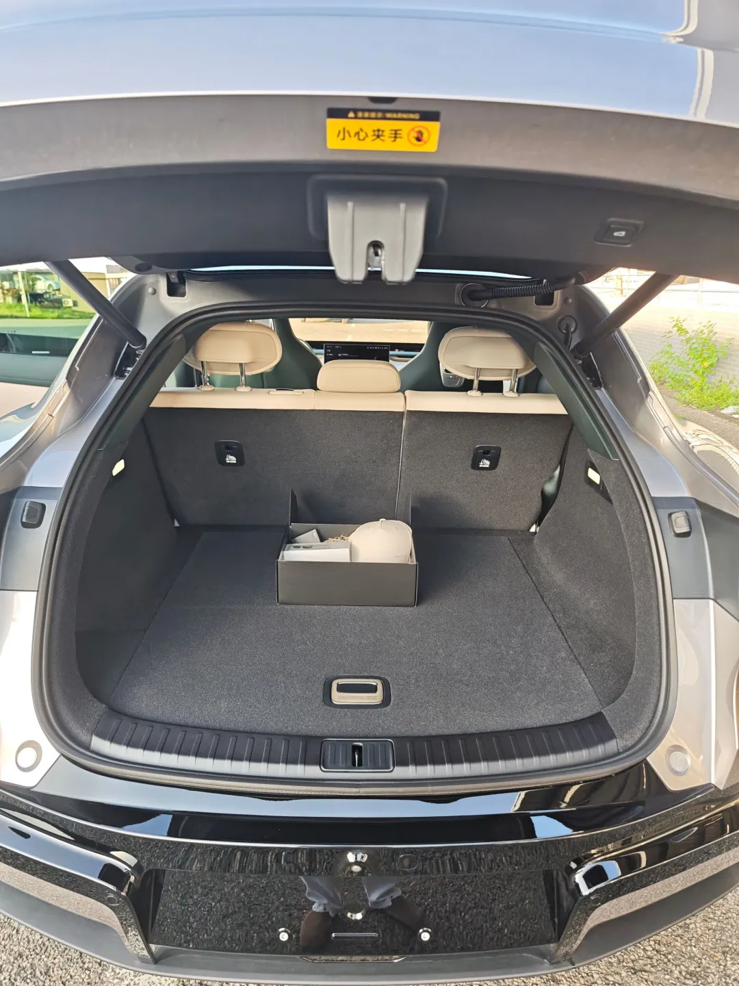 小米首款SUV YU7，成都出租！