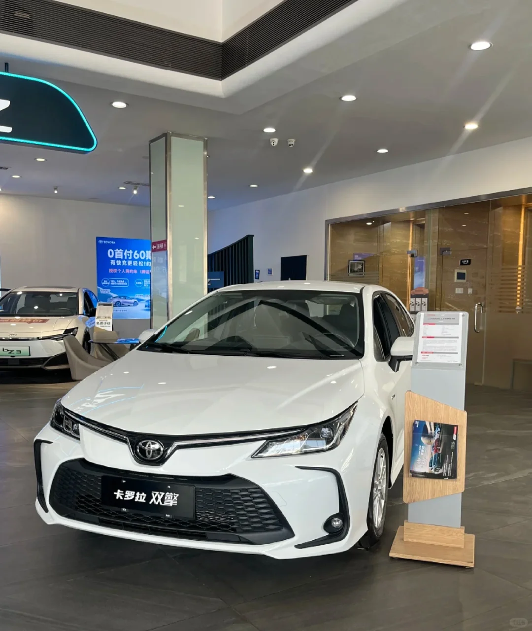 10级别家用轿车