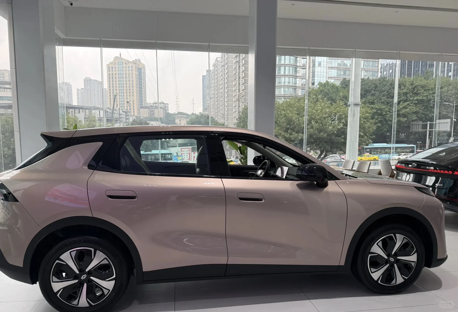 10万级纯电SUV 降维打击！！