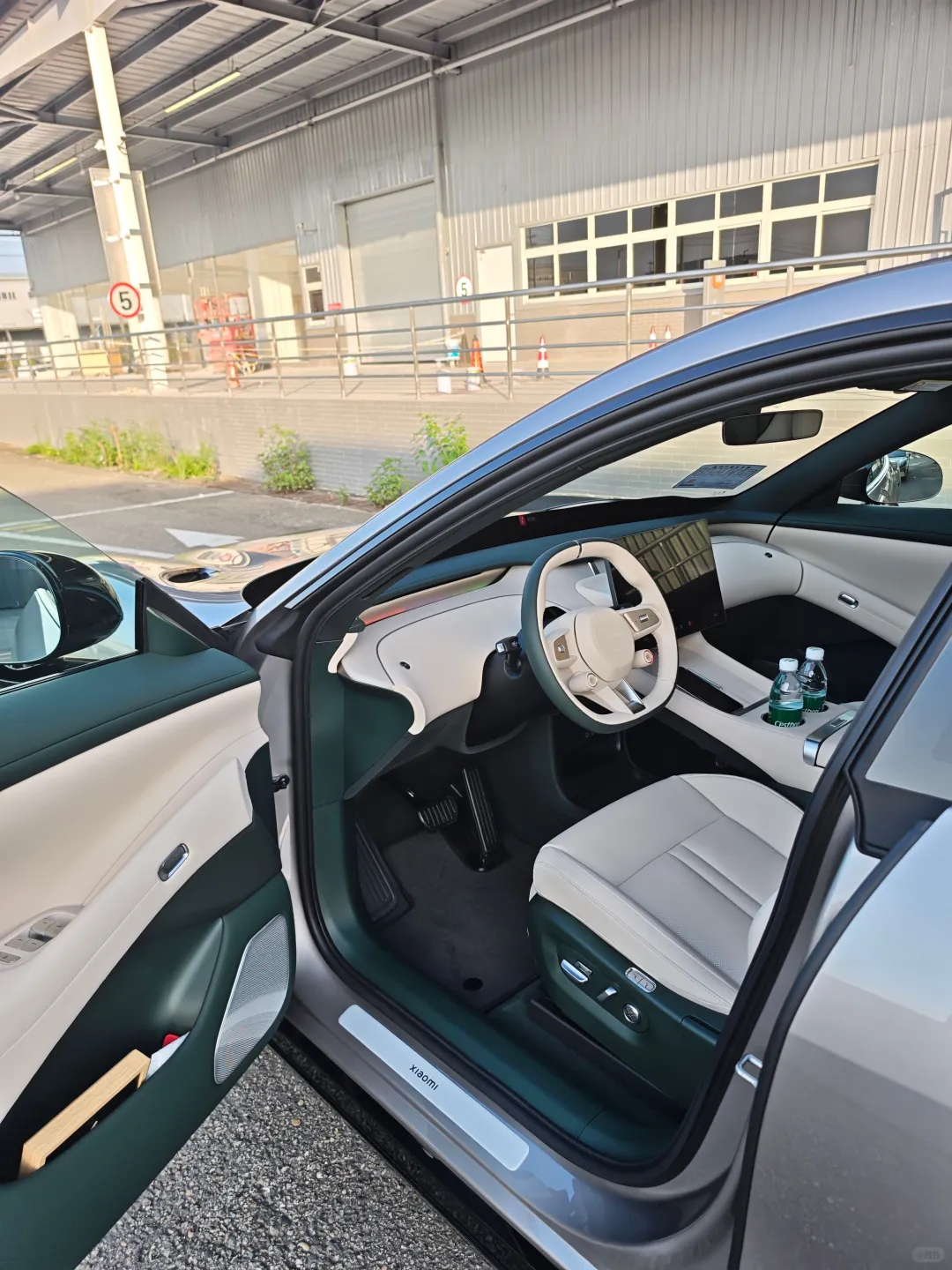 小米首款SUV YU7，成都出租！