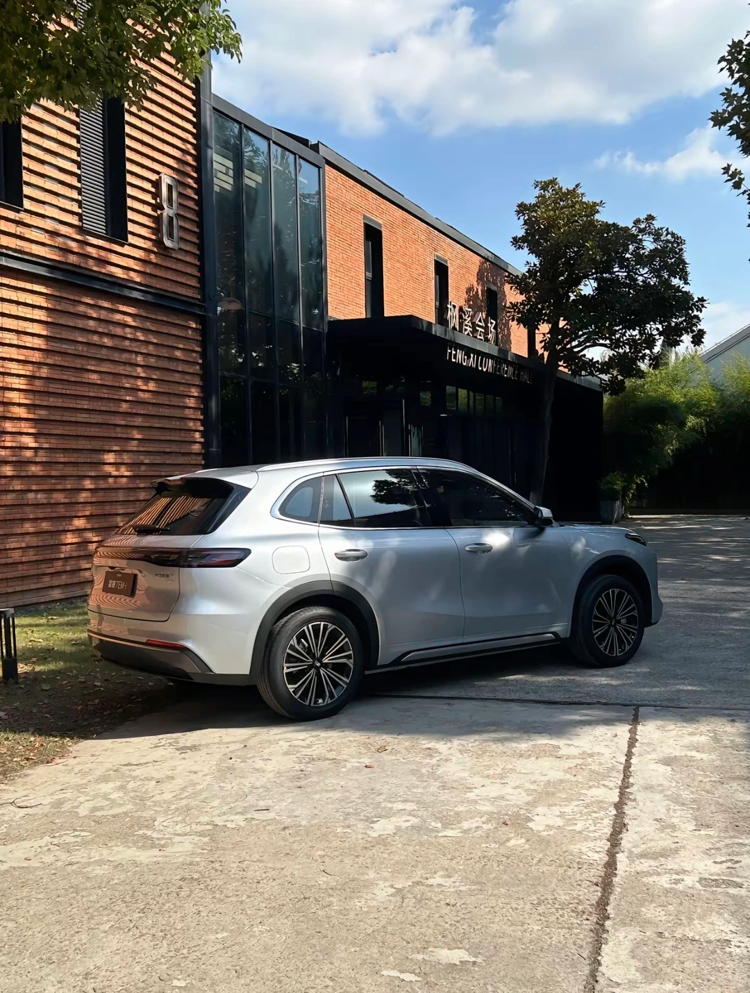 我妈说9.98万买这SUV，比买BBA还香！