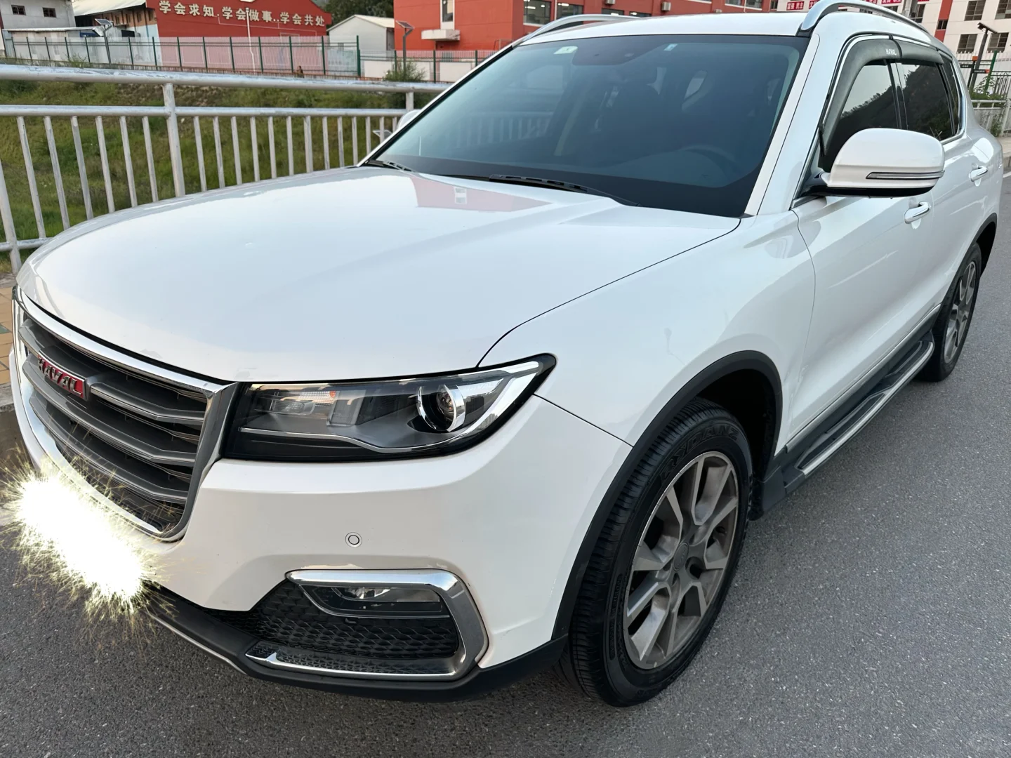 3米多中大型SUV