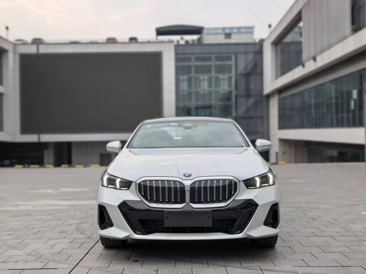 新款5系真的是宝马最大的设计败笔吗？