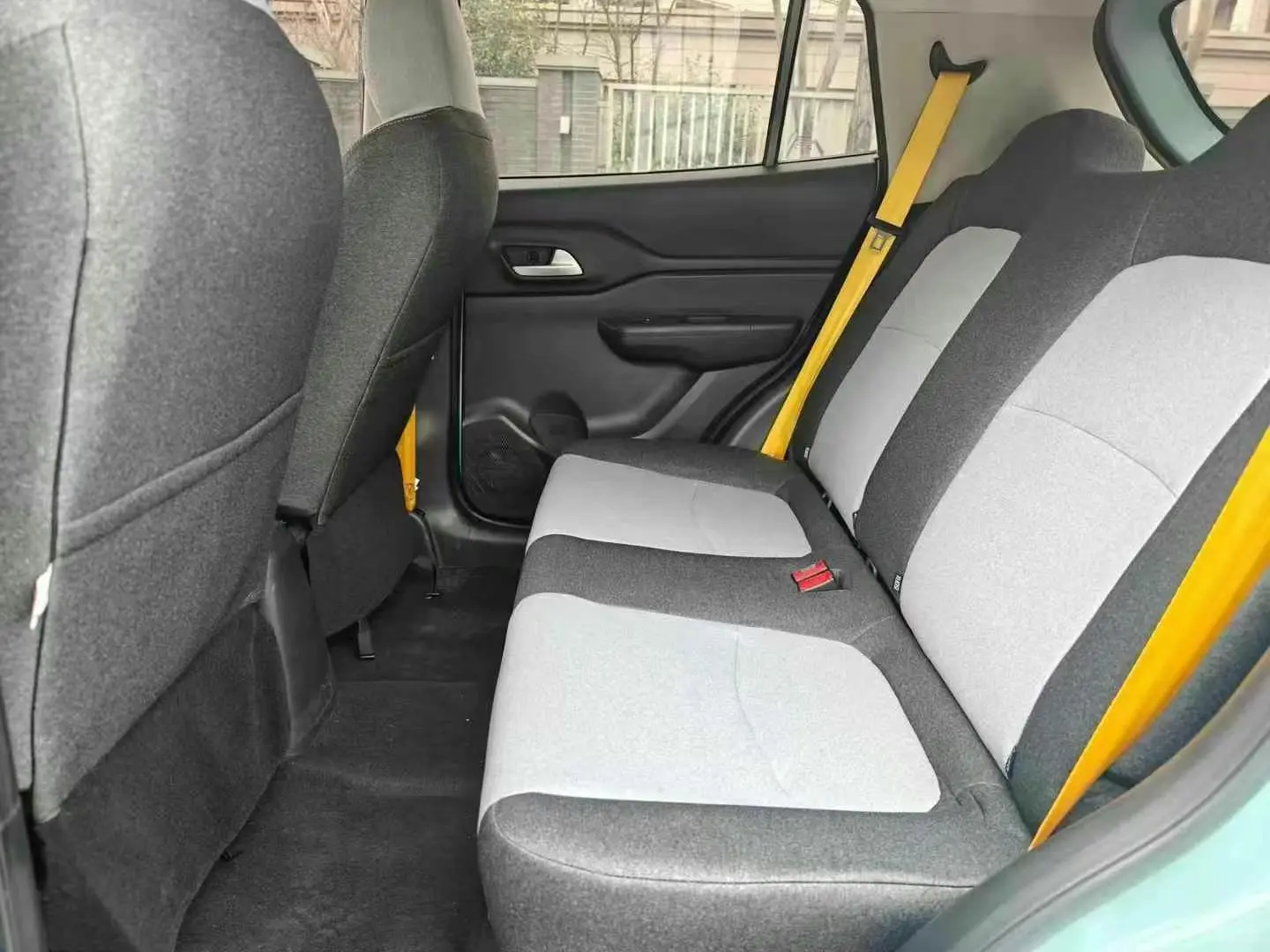 几千块，新能源，准新车，