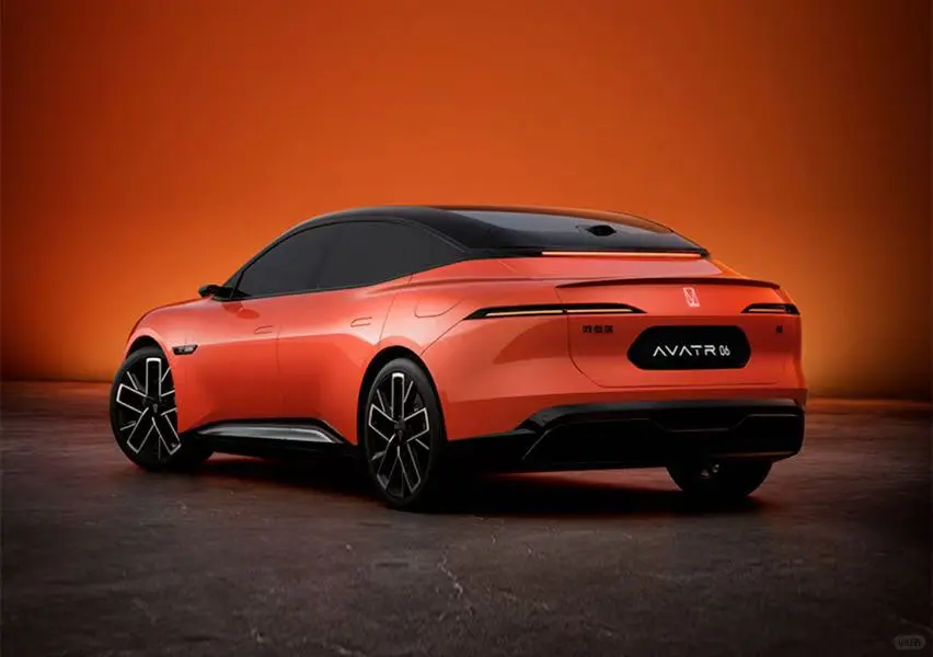 20万级智能轿跑卷王！阿维塔06试驾后直接封