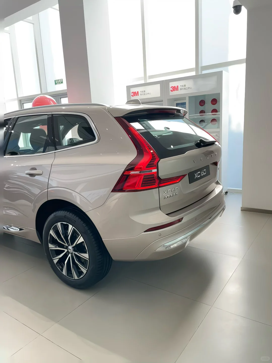 沃尔沃也扛不住了，打6折，24W买豪华四驱SUV