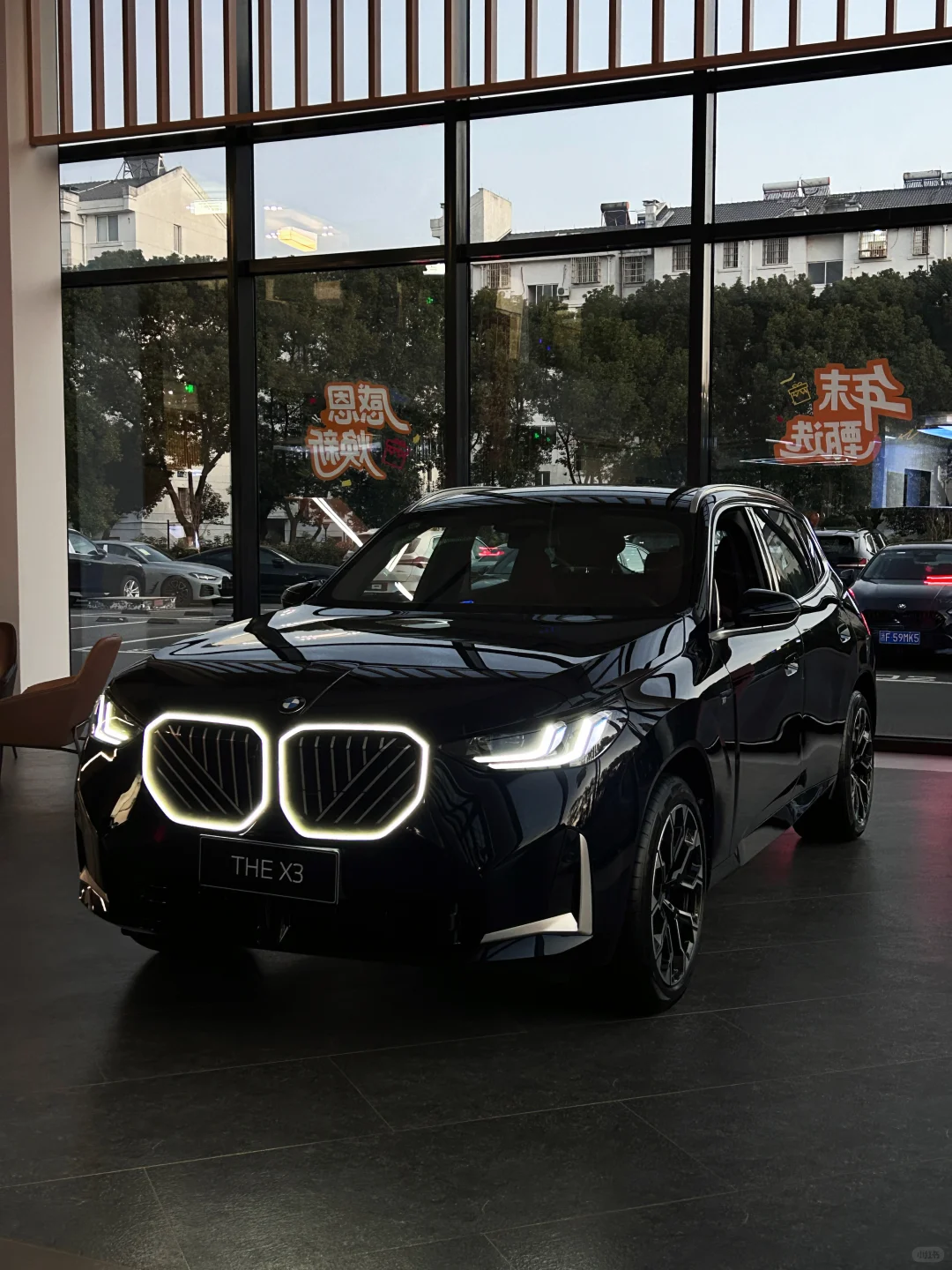 30万级豪华SUV闭眼冲！新款宝马X3真的赢麻了