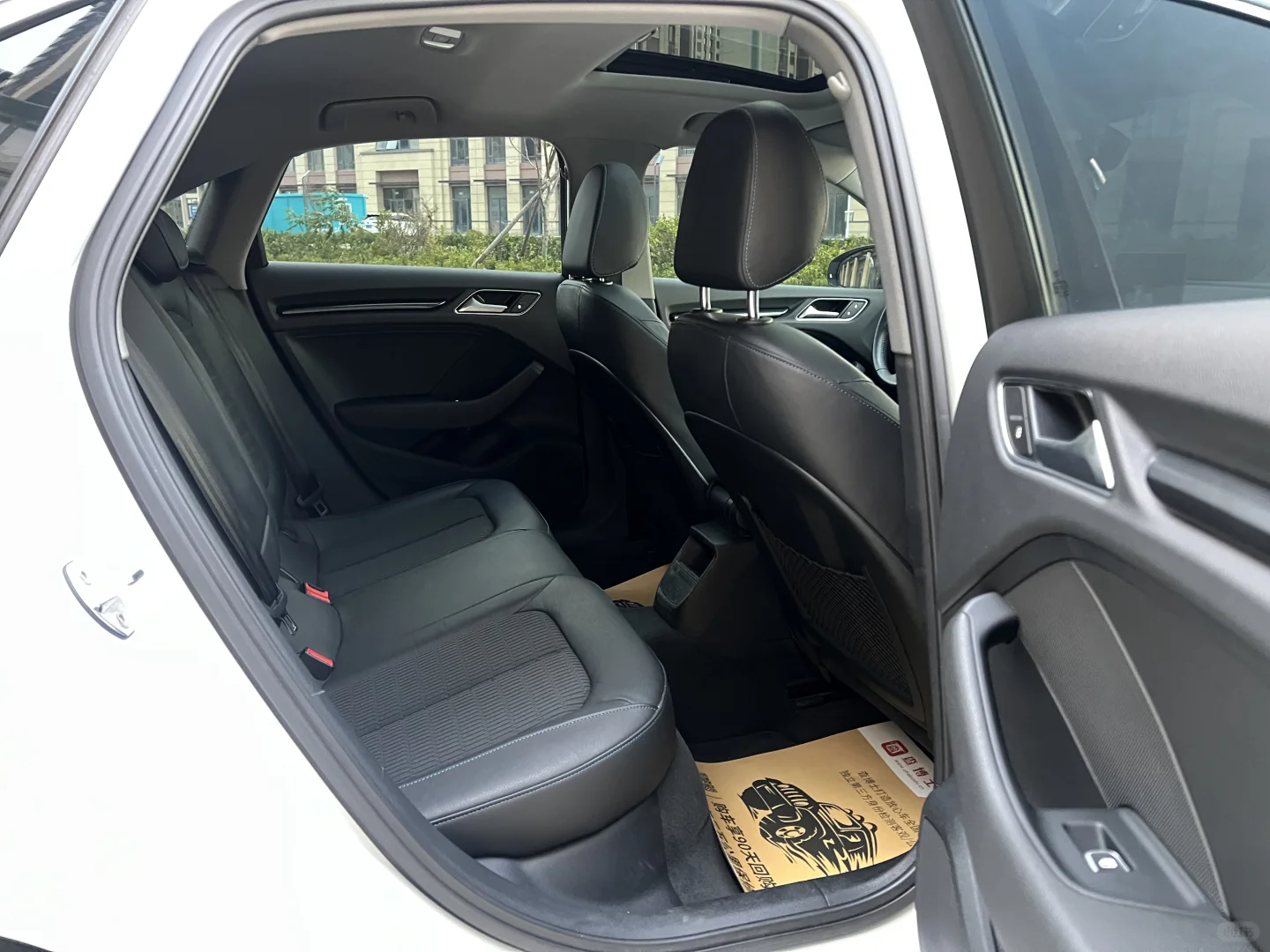 三厢完美车身线条？奥迪a3