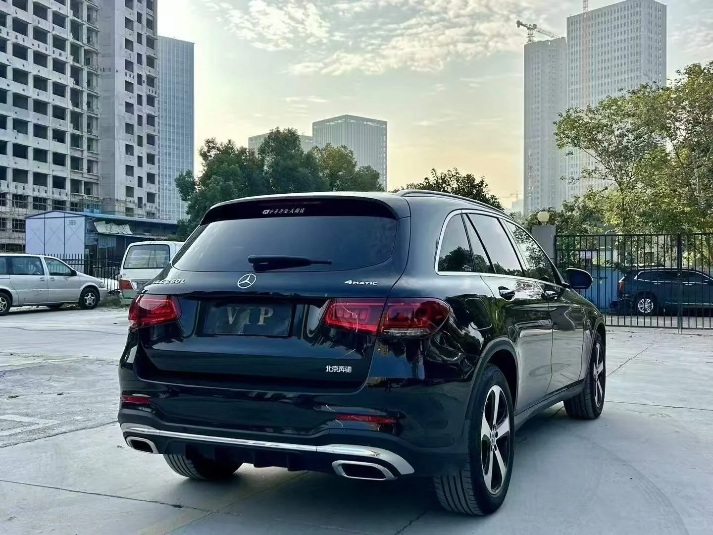 旅行没车太麻烦？这台奔驰SUV绝了😎