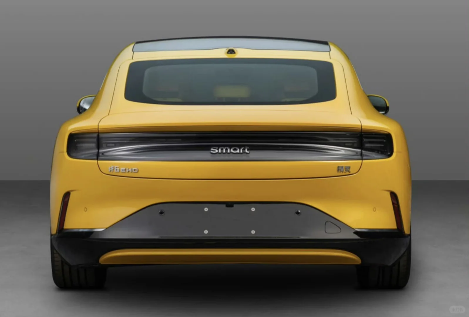 车长4.9m smart首款混动轿车来了
