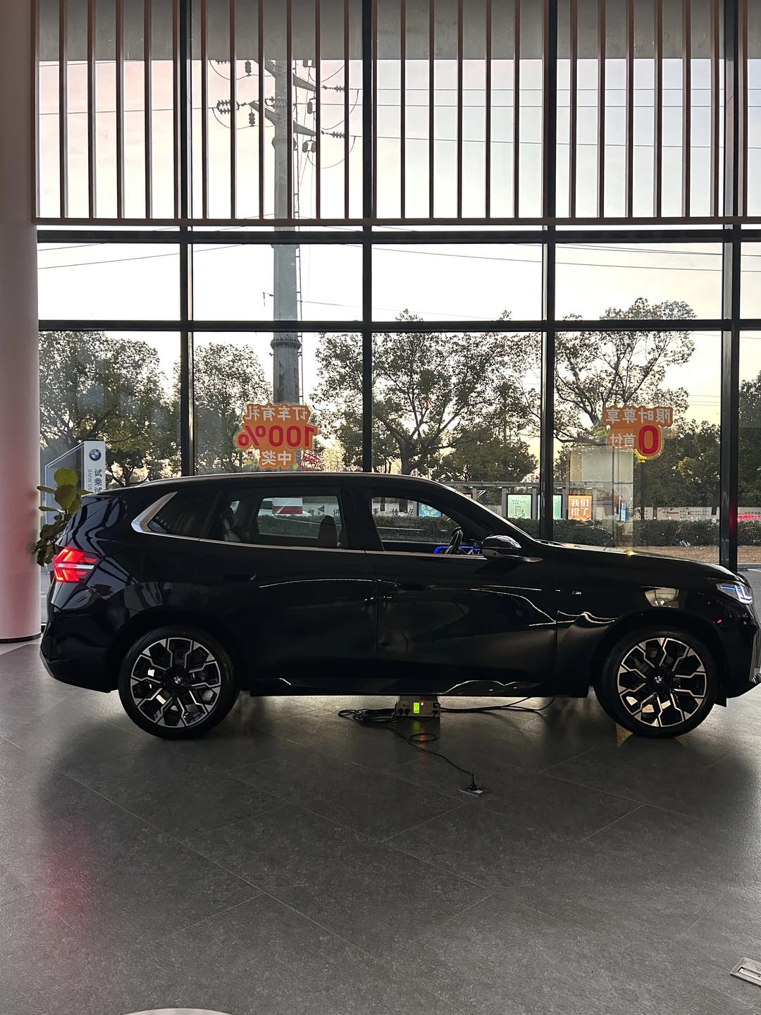 30万级豪华SUV闭眼冲！新款宝马X3真的赢麻了