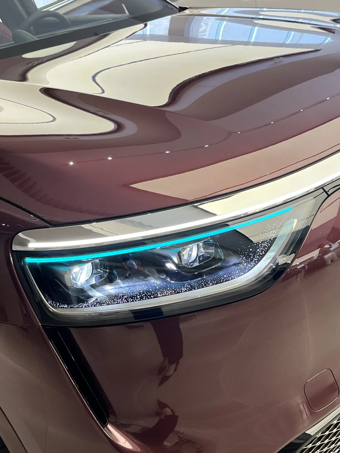 九月买车不纠结就选纯电M8