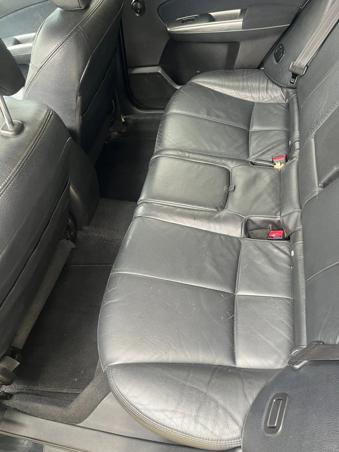 出 11年斯巴鲁森林人 2.5排量 四驱 1.79w