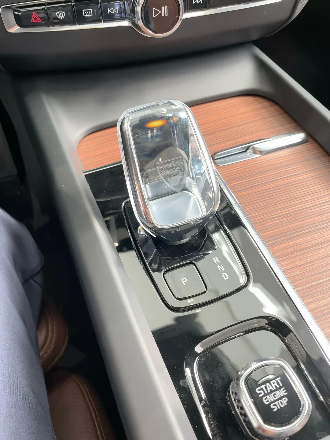 沃尔沃也扛不住了，打6折，24W买豪华四驱SUV