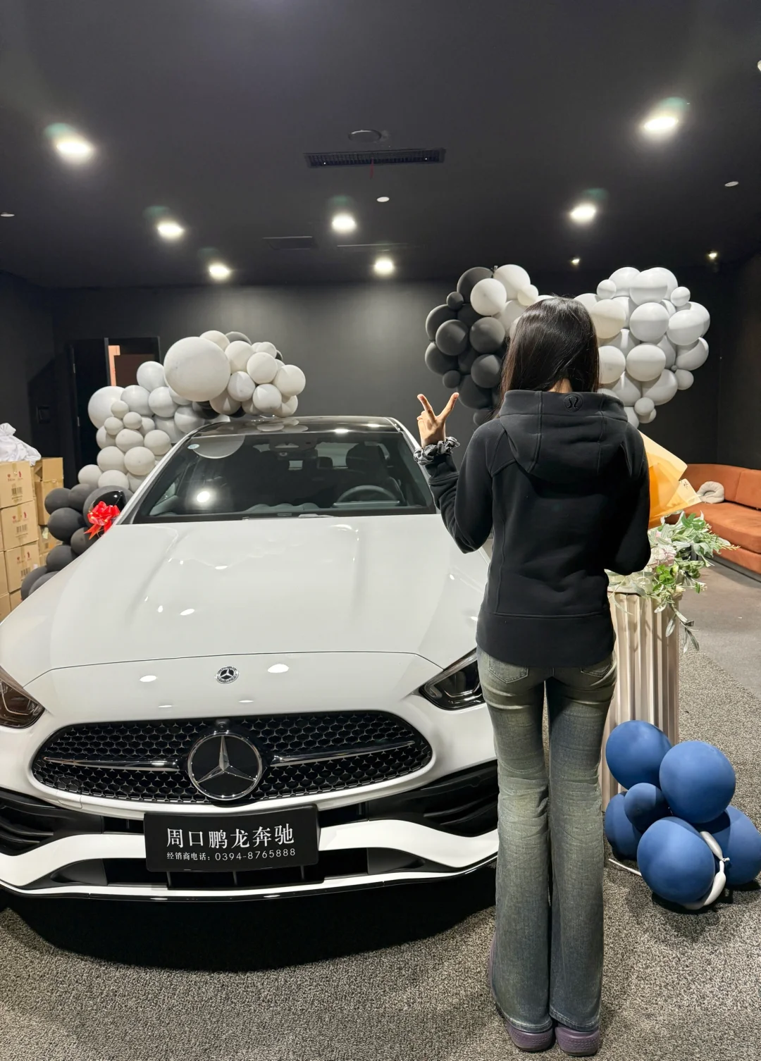 承蒙爸妈厚爱 21岁喜提新车