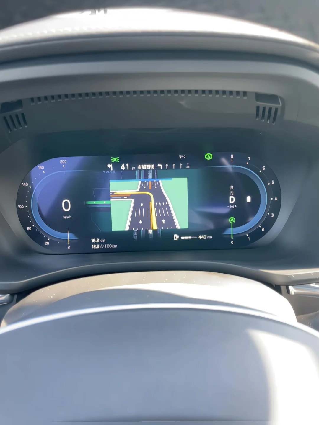 沃尔沃也扛不住了，打6折，24W买豪华四驱SUV