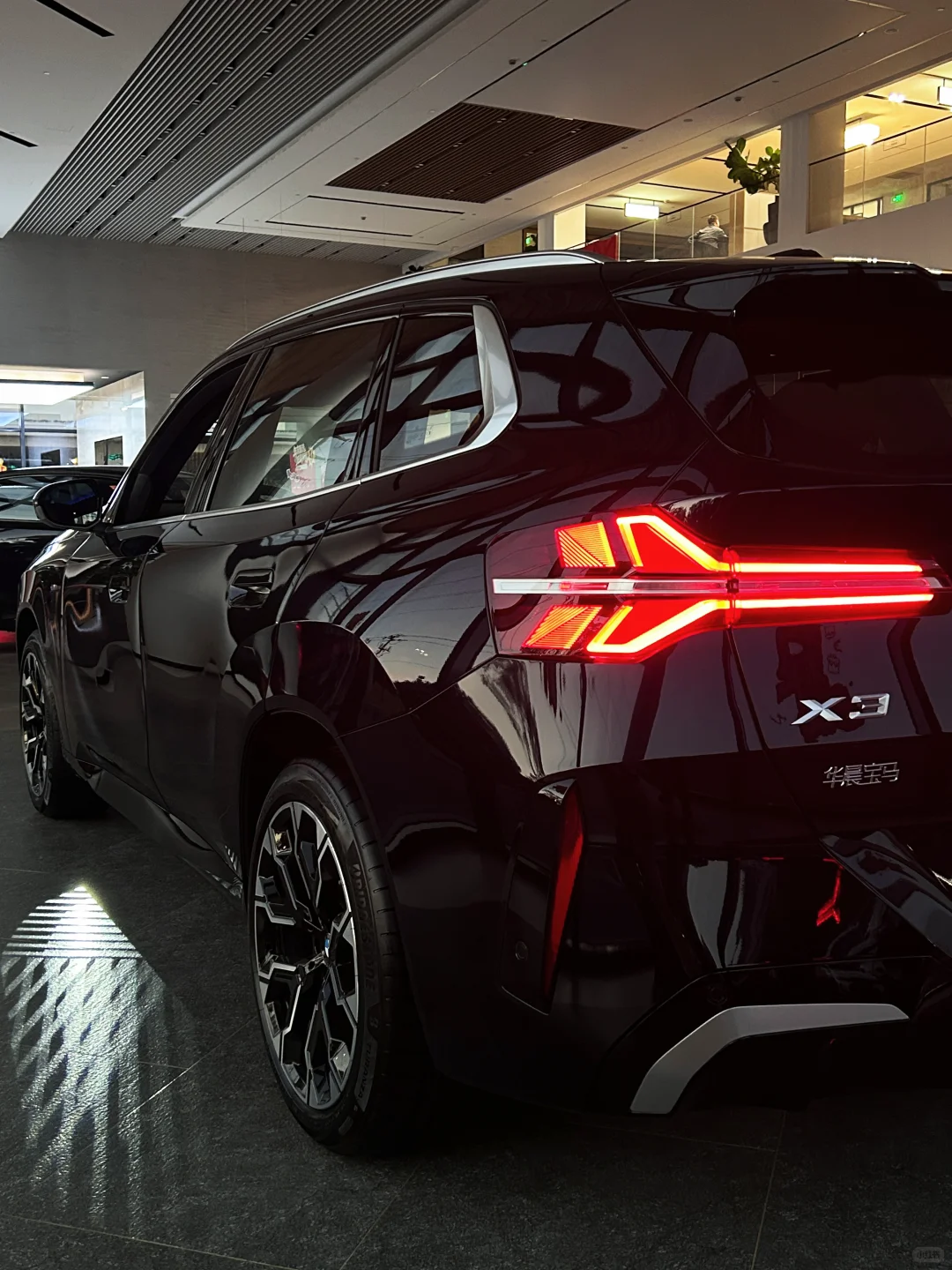 30万级豪华SUV闭眼冲！新款宝马X3真的赢麻了