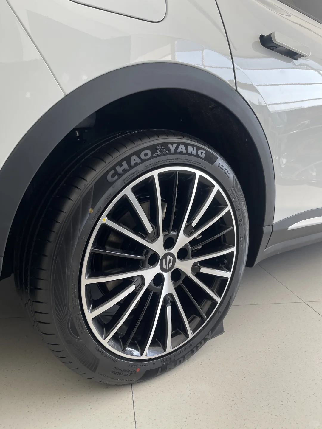 🚗零跑C11｜中型SUV价值标杆 入门即豪华！