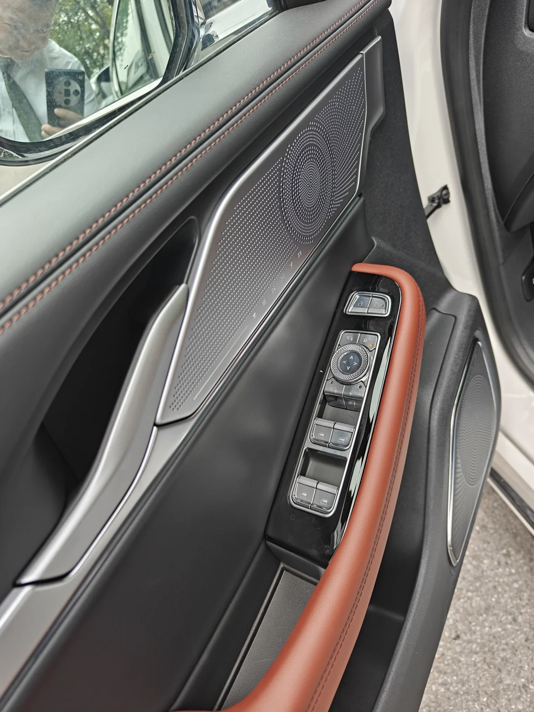 在网友的建议下，最终选它了