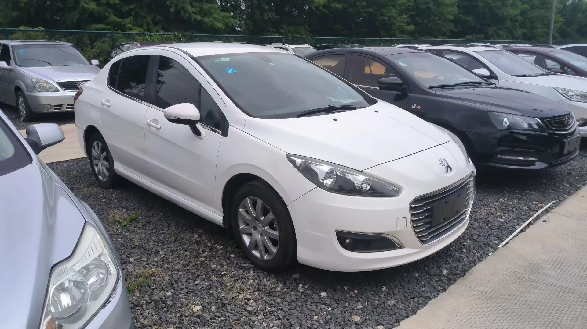 低价位的手动档代步车