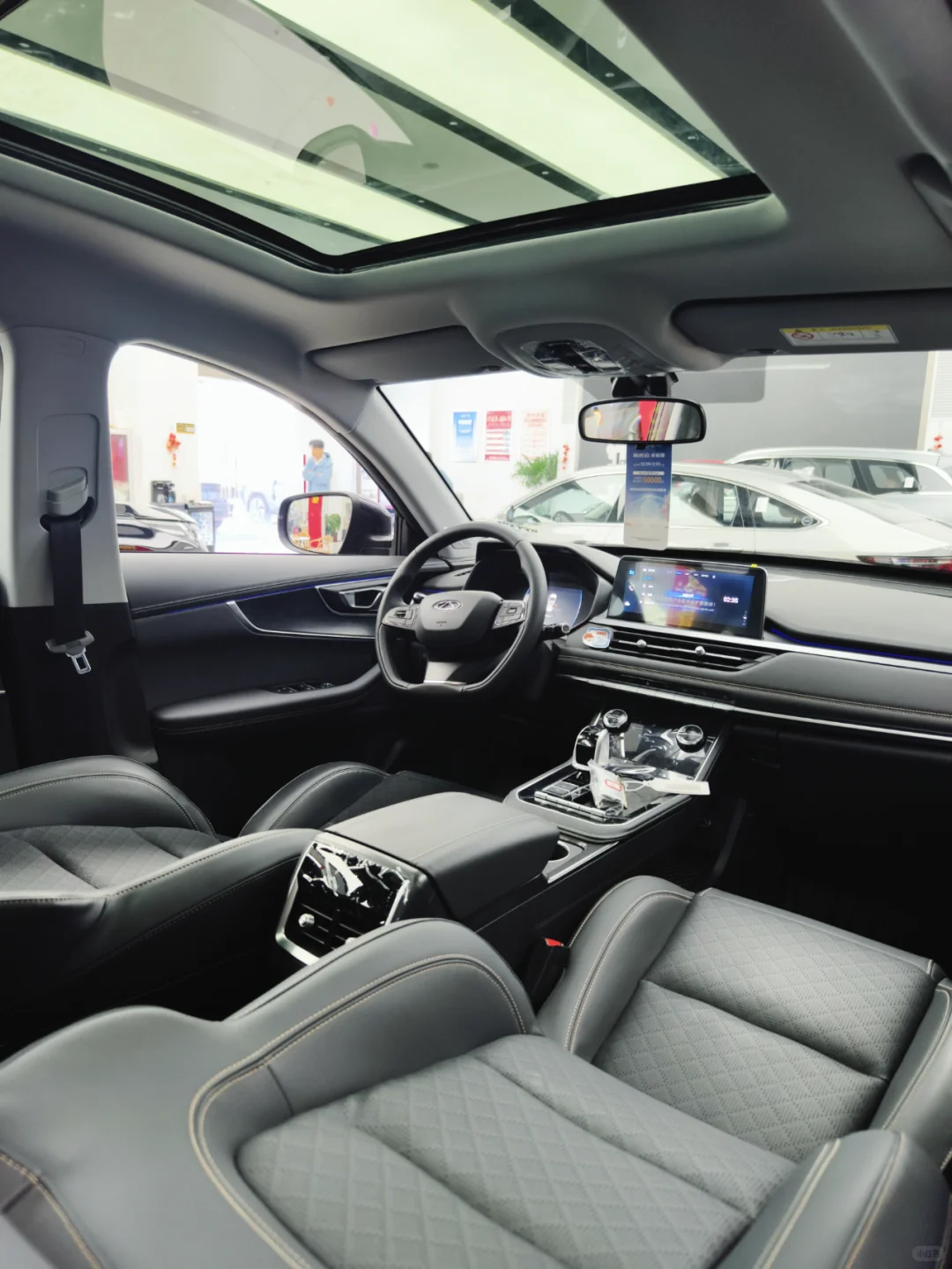 刚开完会❗️瑞虎8卓越一口价5.99w❗️❗️