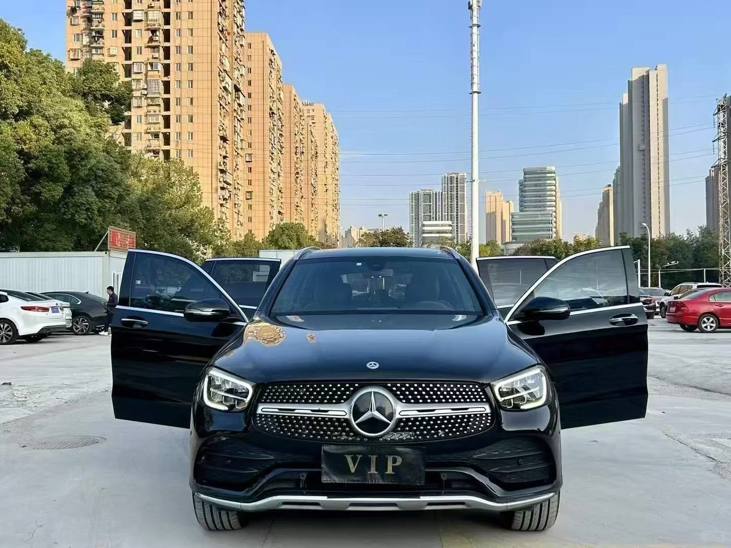 旅行没车太麻烦？这台奔驰SUV绝了😎