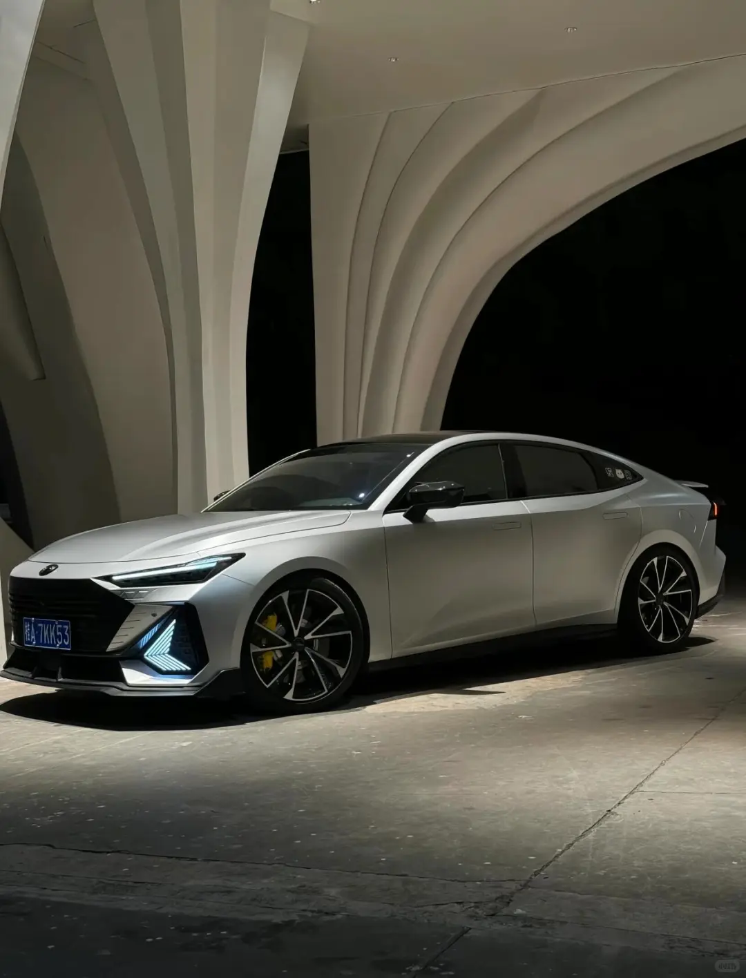 不是我硬夸，univ确实帅啊