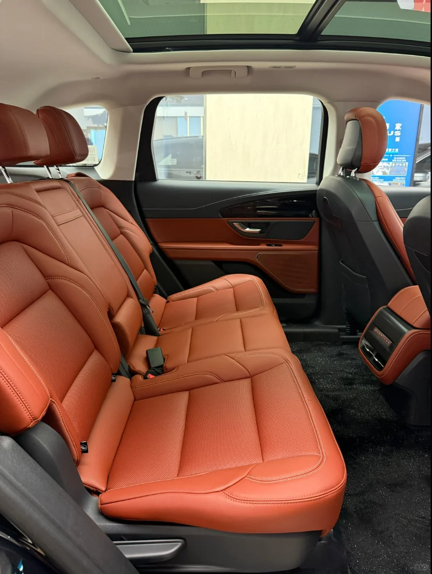 有娃的第一辆SUV定了航海家尊逸混