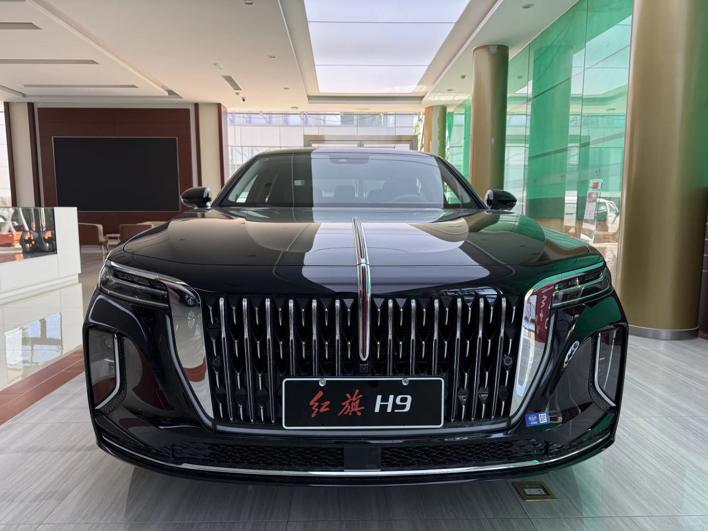 刚进店就被这车惊艳了！🤔红旗H9/25款
