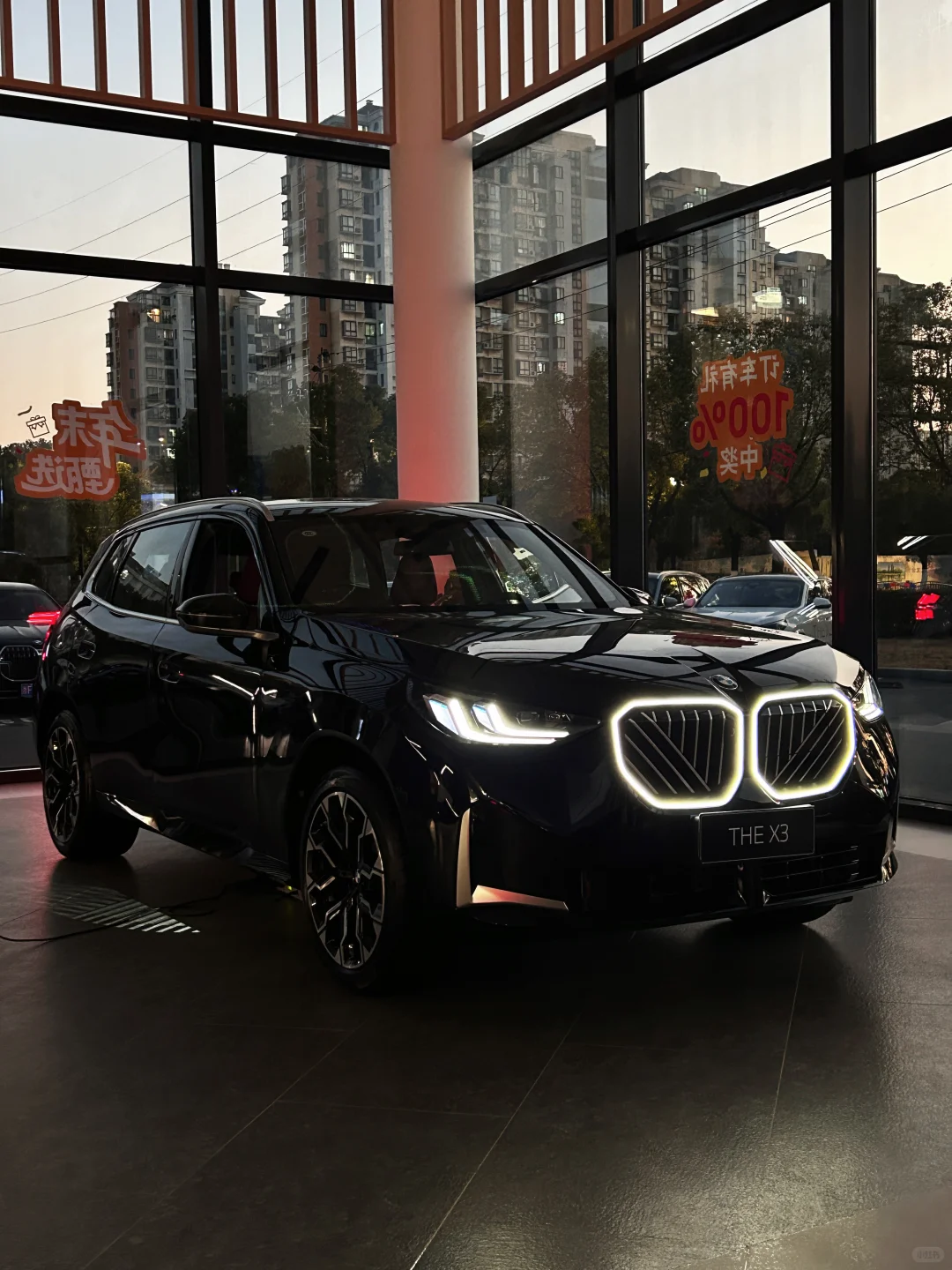 30万级豪华SUV闭眼冲！新款宝马X3真的赢麻了