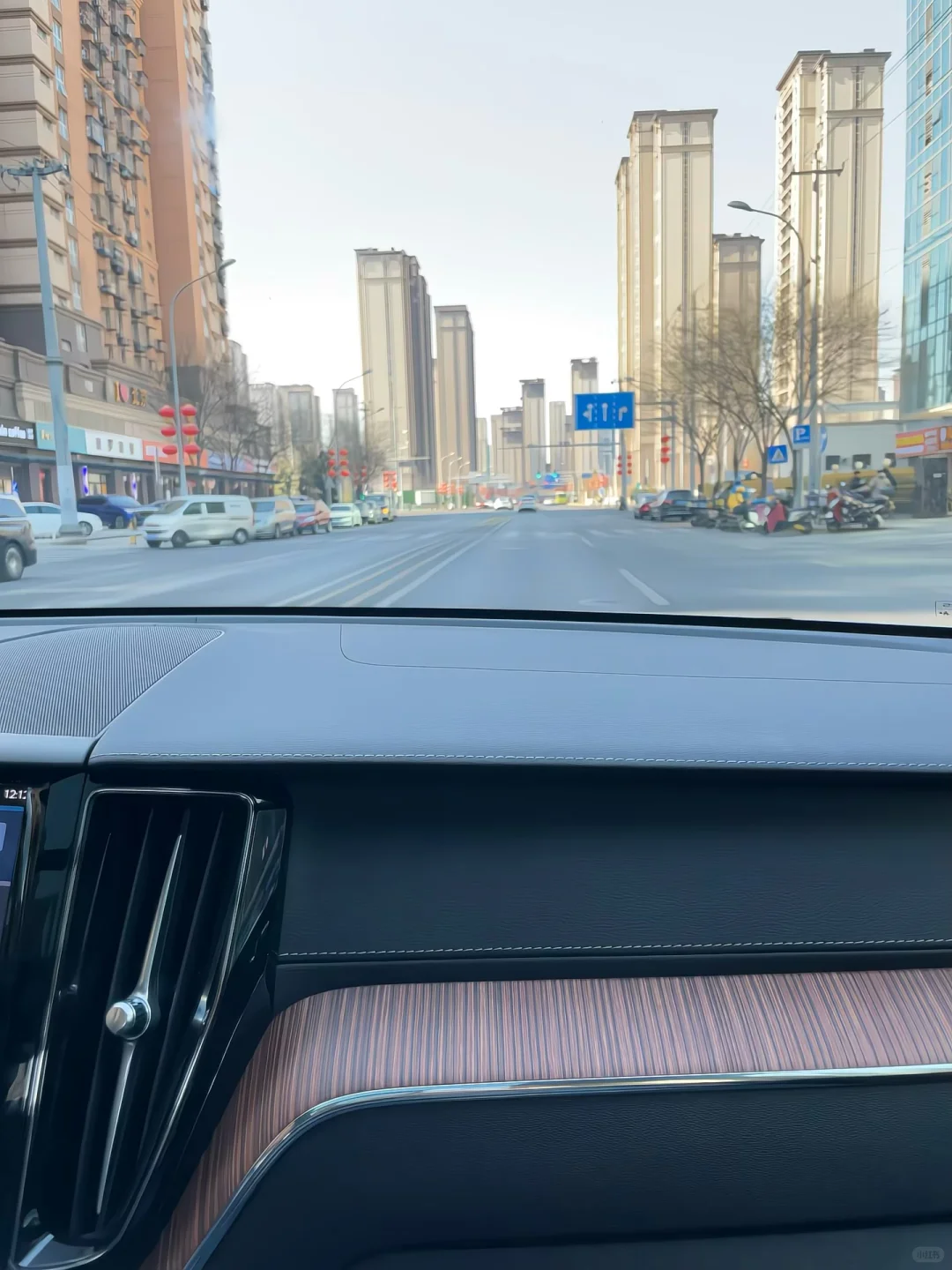 沃尔沃也扛不住了，打6折，24W买豪华四驱SUV