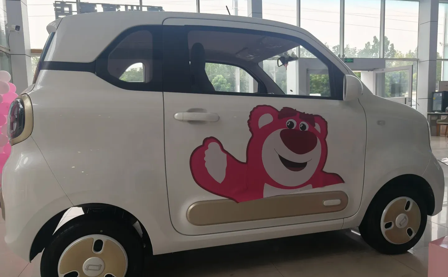 国产新能源小车，太可爱了！