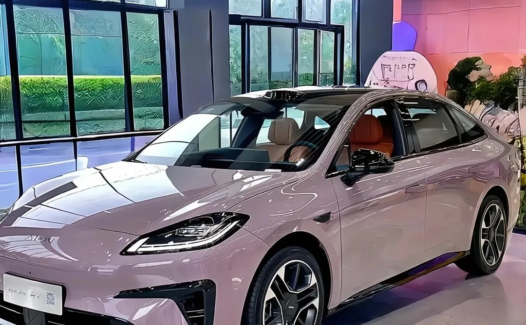 10万级纯电天花板，新手买车闭眼入！