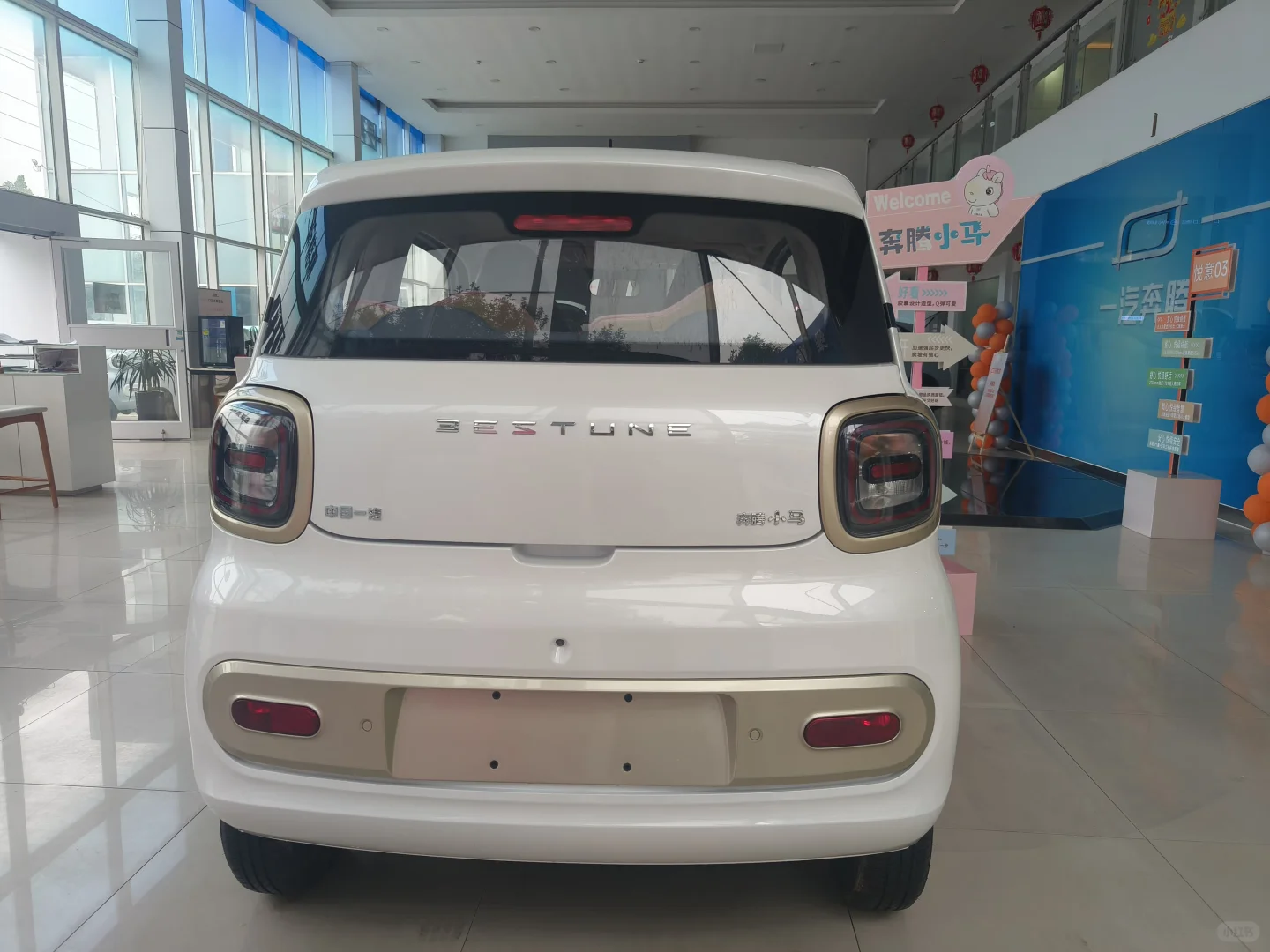 国产新能源小车，太可爱了！