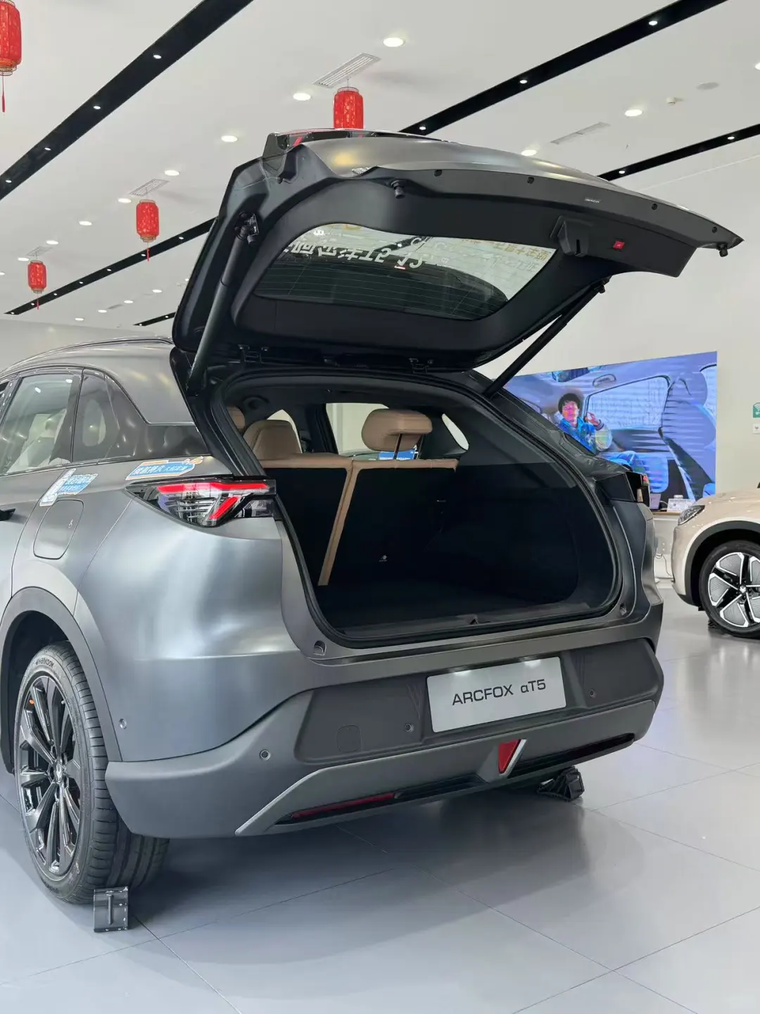 11.98适合年轻人的新能源车