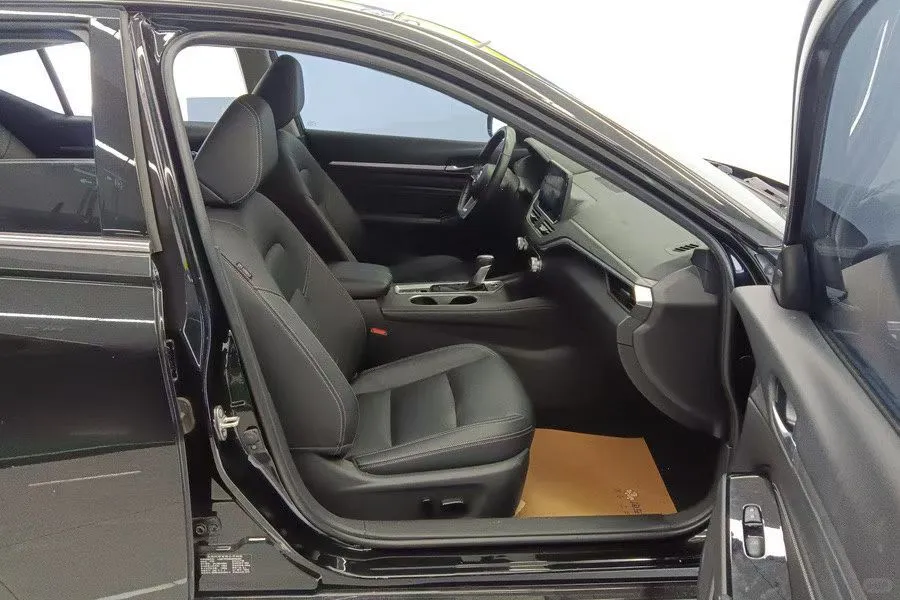 0.7万提天籁2.0T🚗 大沙发家用轿车太香了！