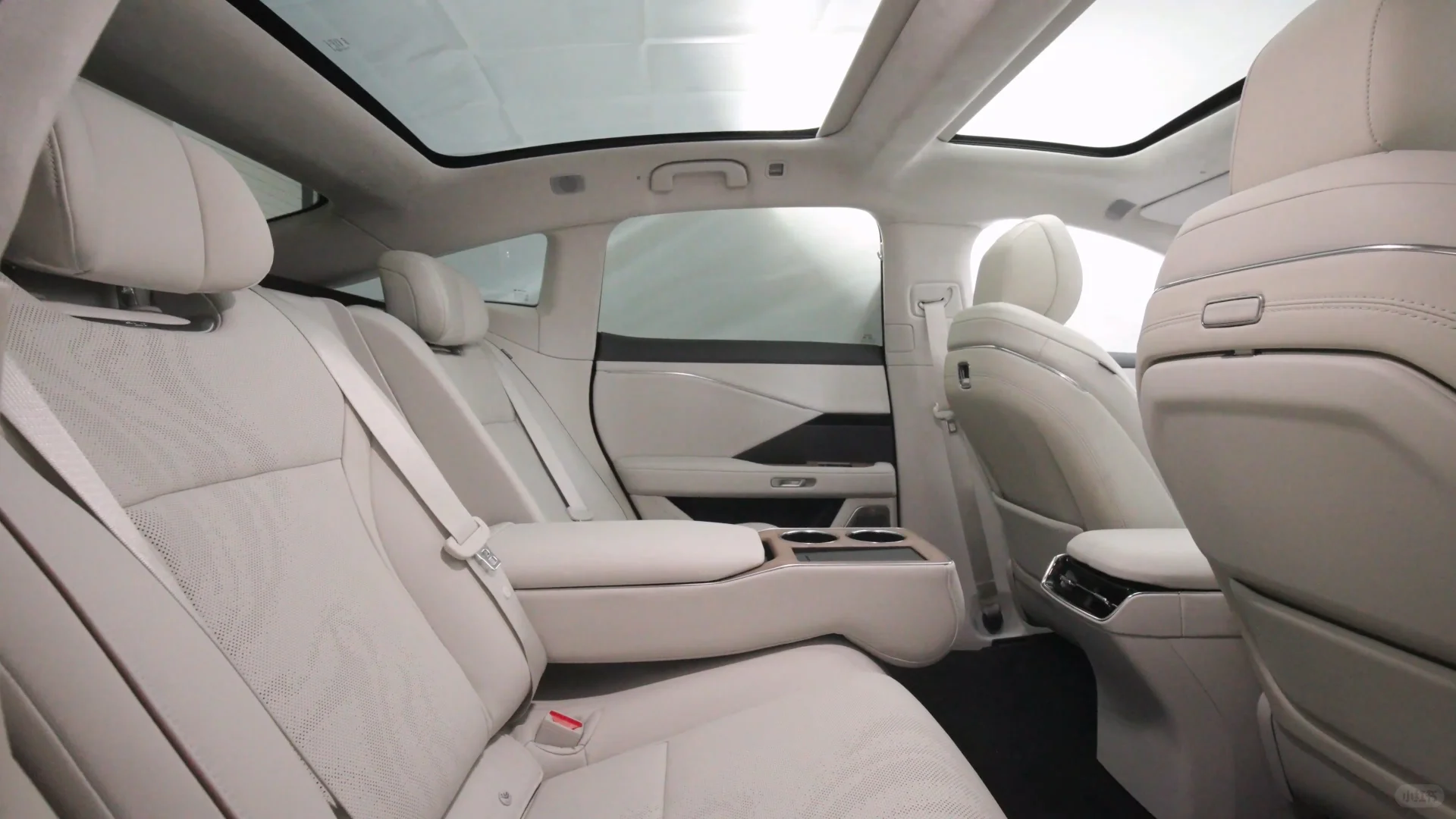 广丰铂智7闯入20万级纯电轿车市场！