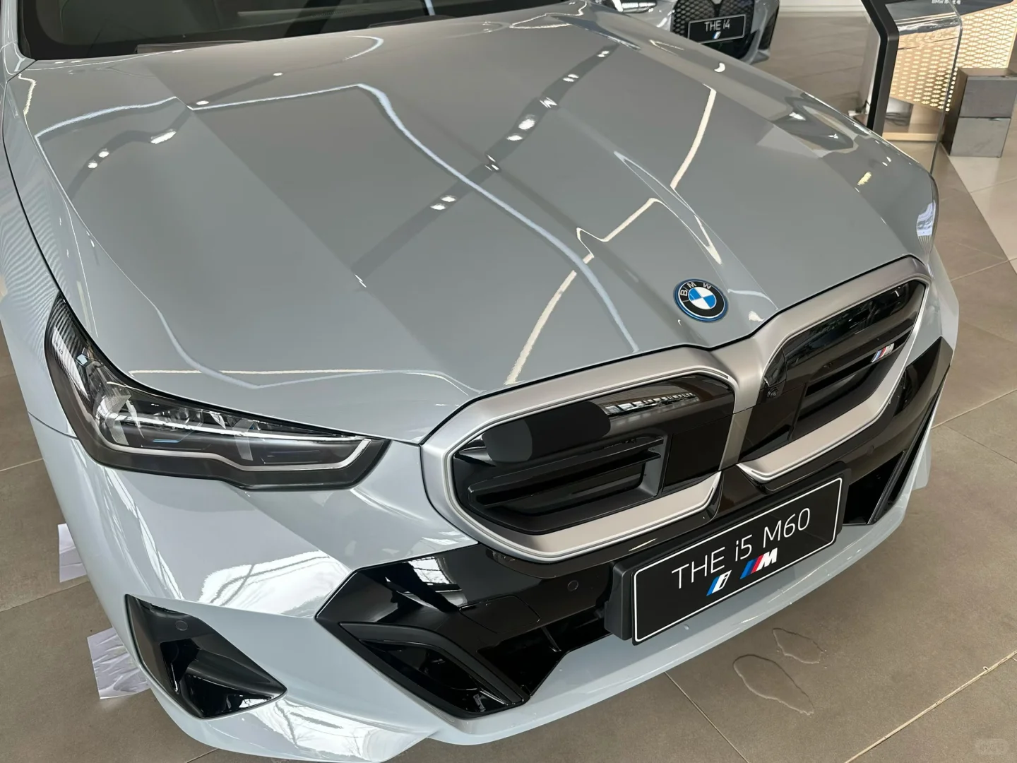 宝马i5 M60，你心动了吗？