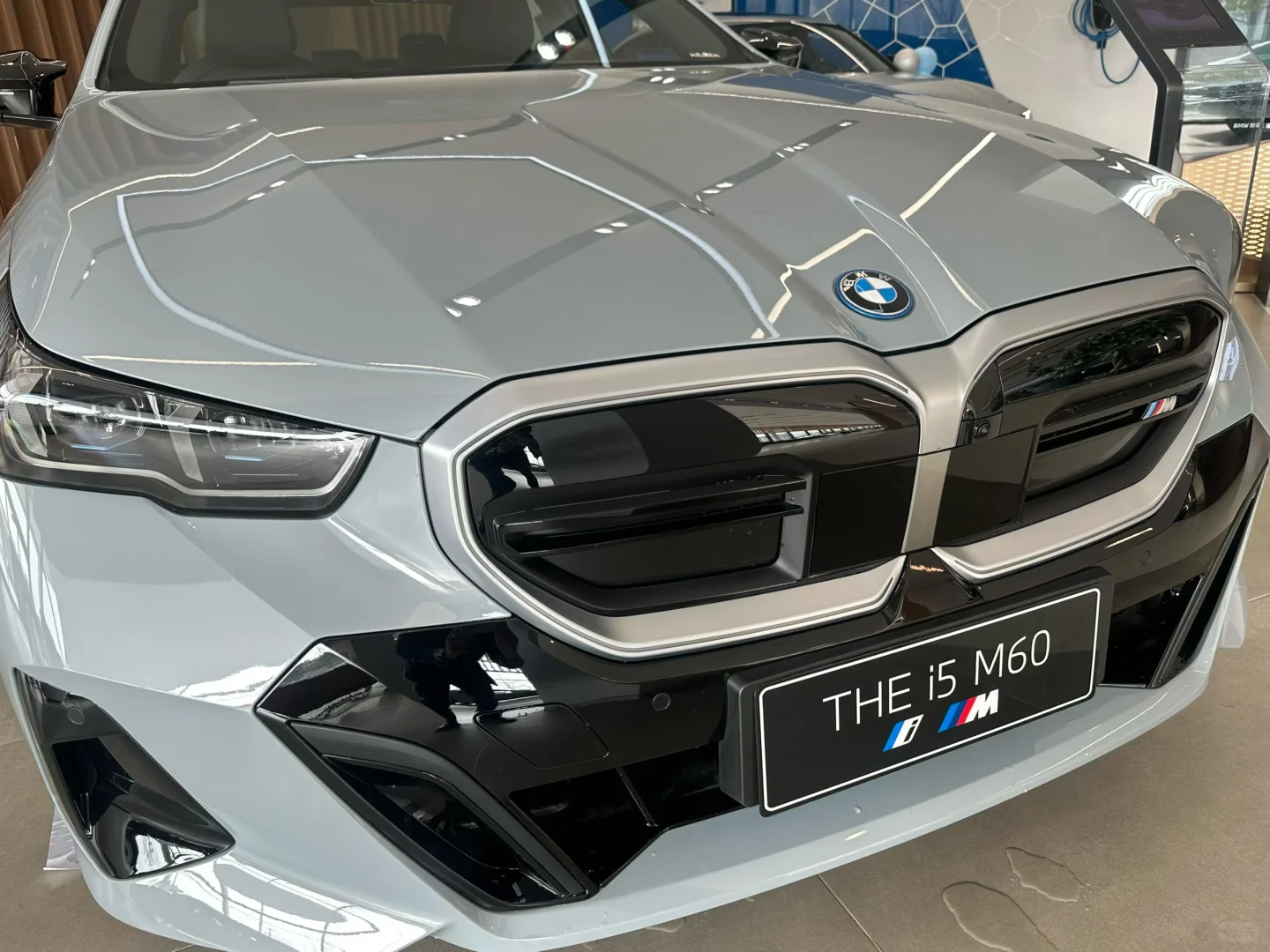 宝马i5 M60，你心动了吗？
