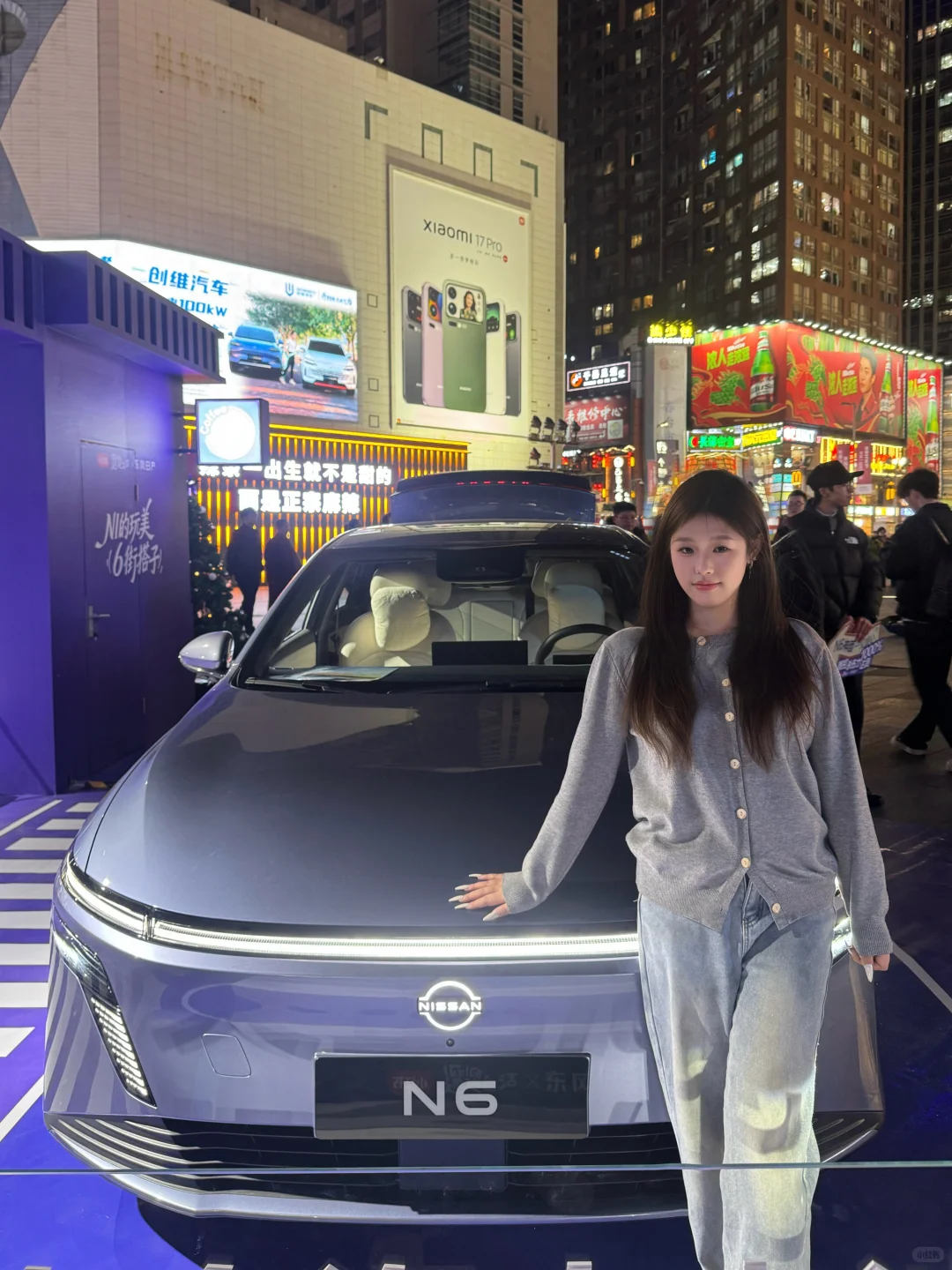 春熙路偶遇日产N6，10万级插混轿车舒服到不