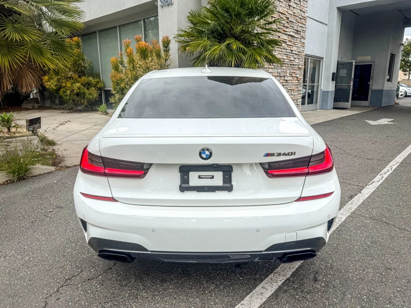 2022 BMW 3 Series M340i 白外黑内 4️⃣字头